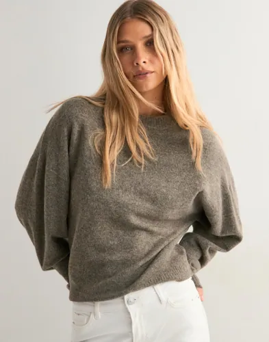 Nelly - Brun - Sleeve Focus Knit Sweater