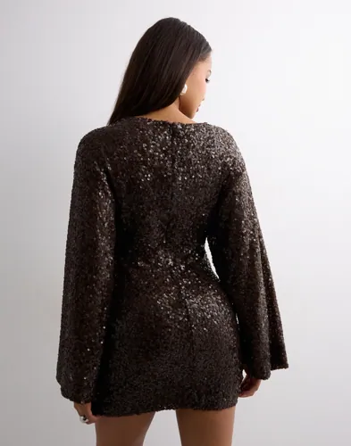 Nelly Glitter Volume Sleeve Dress festklänningar dam – bild 3