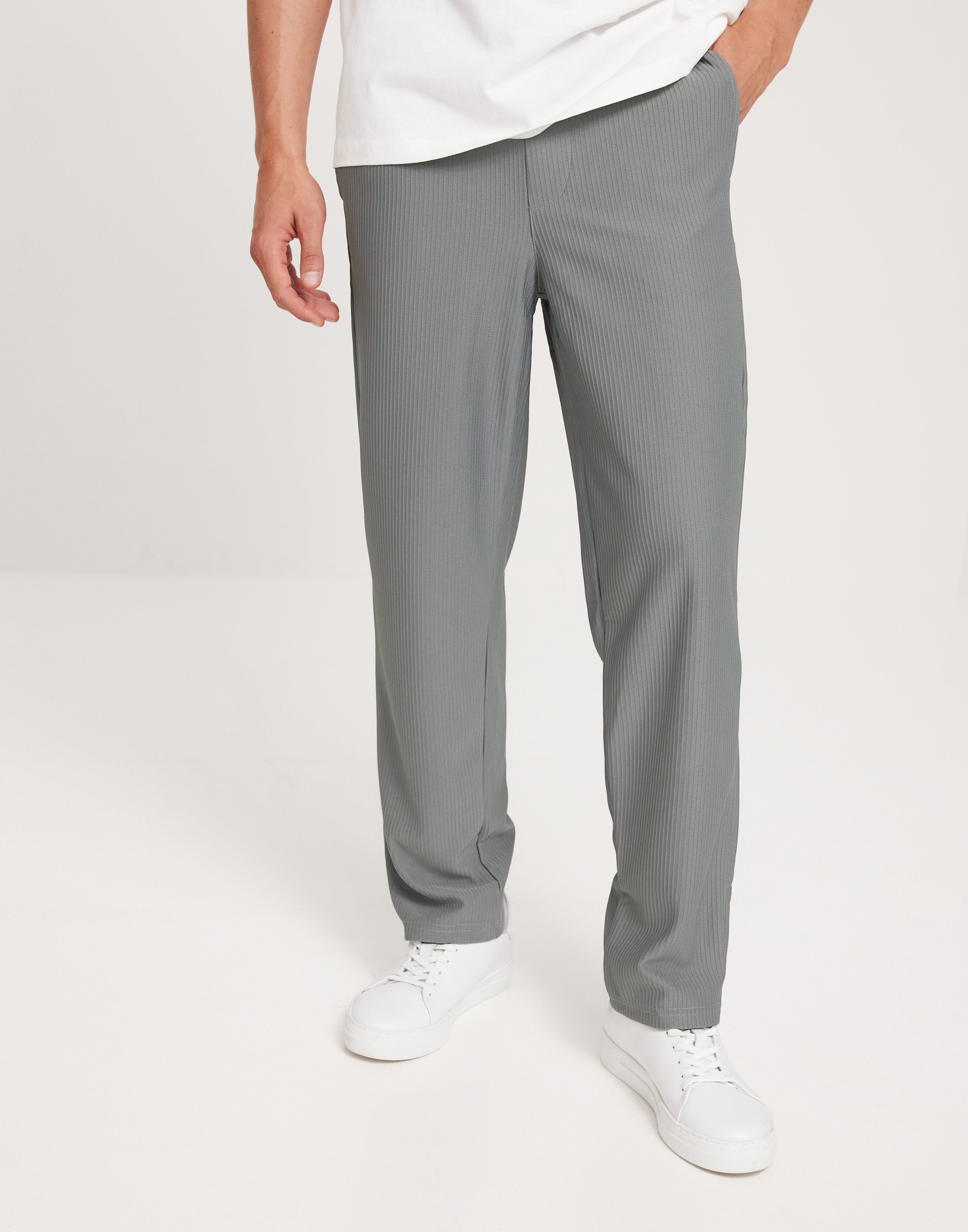 Only & Sons Onssinus Loose Plizze Pant Slacks Grå