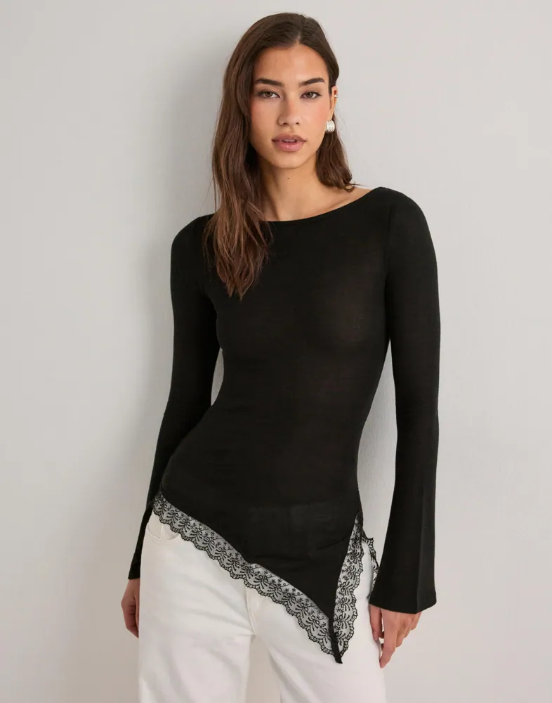 Nelly - Svart - Soft Asymmetric Lace LS Top