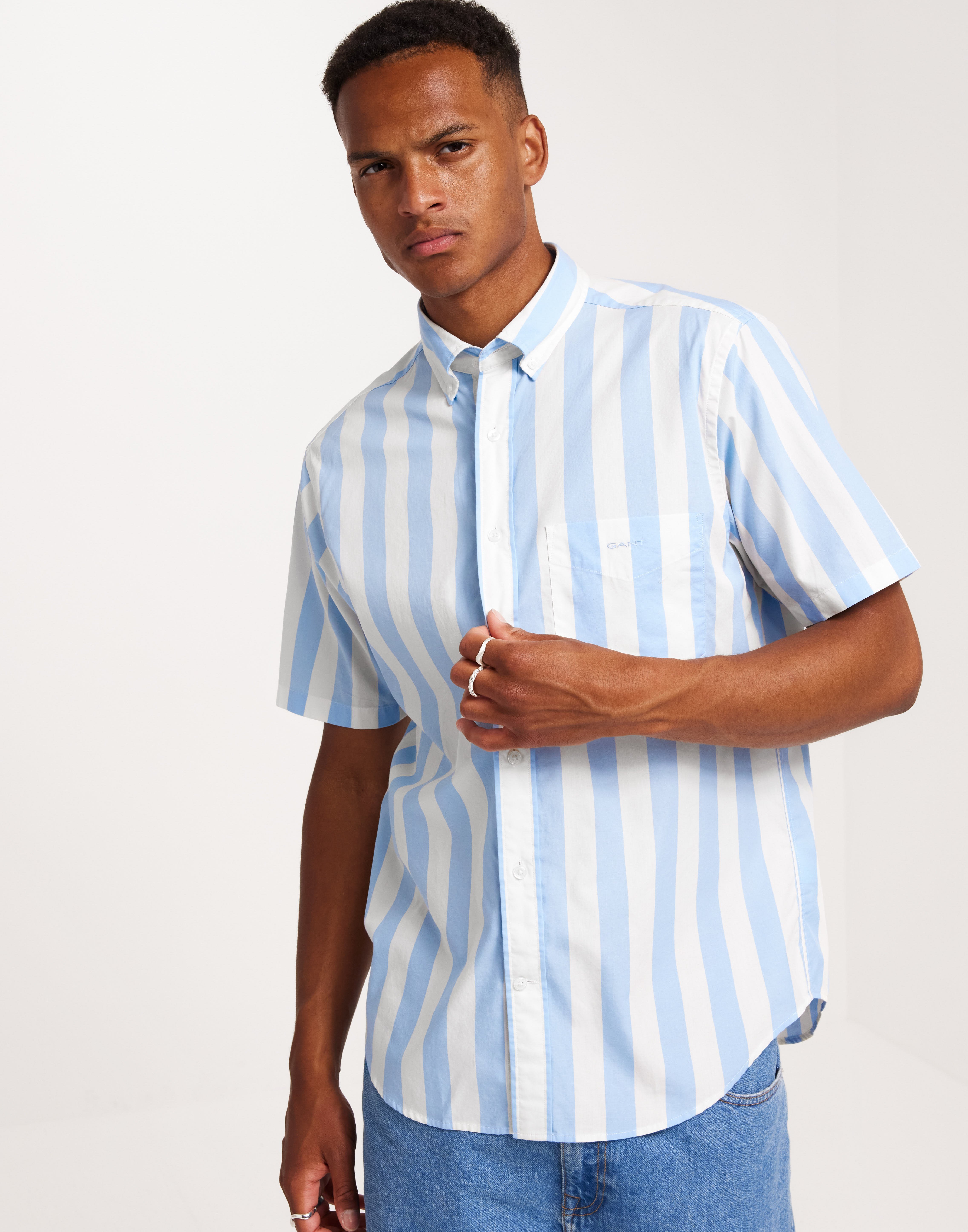 Gant Reg Poplin Parasol Stripe Ss Shirt Kortærmede skjorter Blå