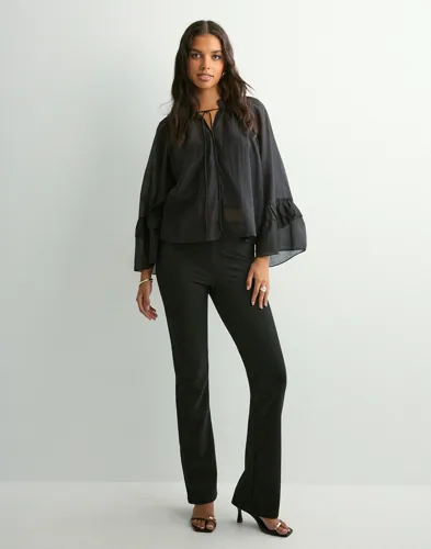 ONLY Onllisa Shine Pinstripe Flared Pant cargobyxor dam – bild 3