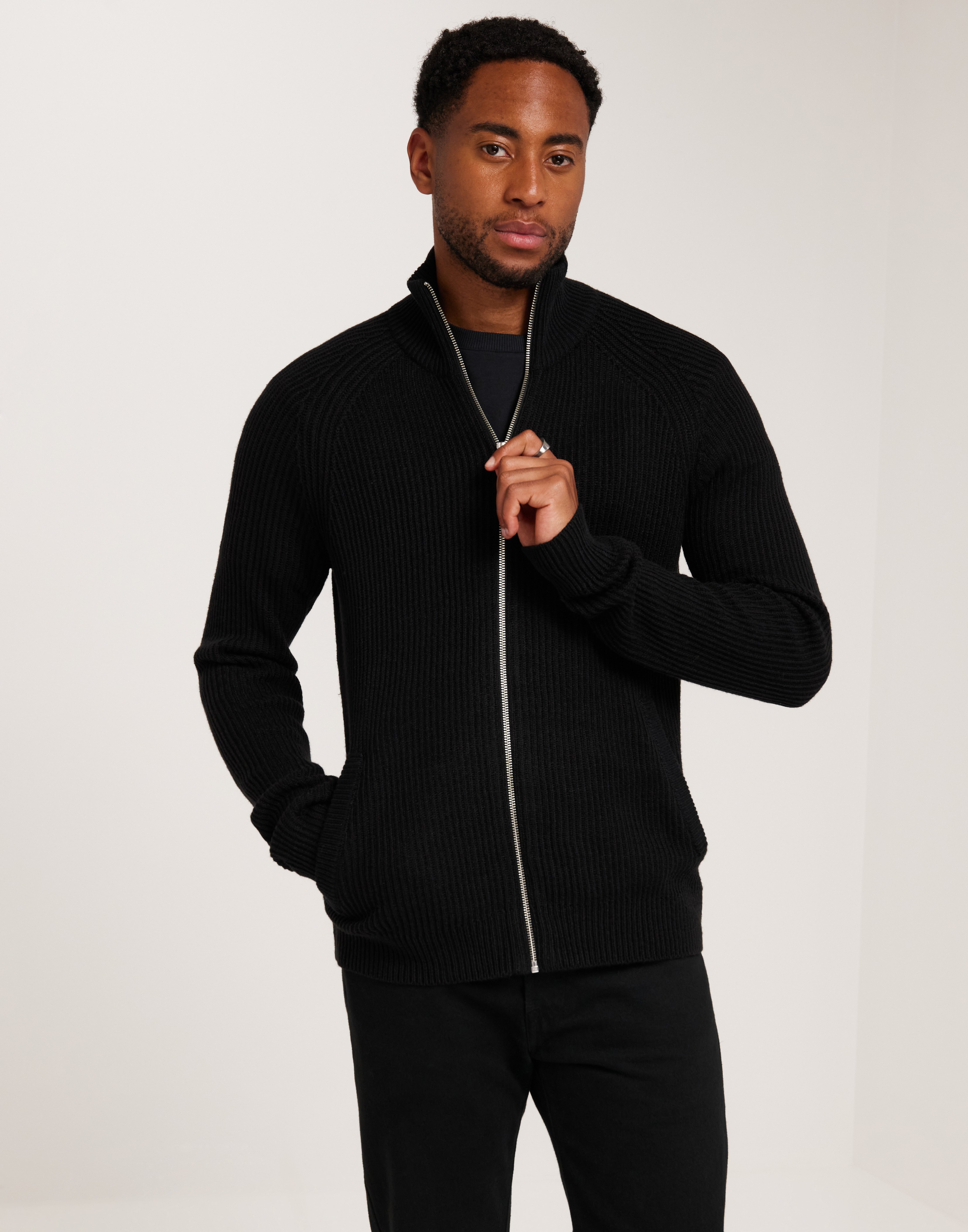johnleeknb Buy Jack & Jones JJPANNEL KNIT ZIP CARDIGAN AW23 - Black | NLYMAN