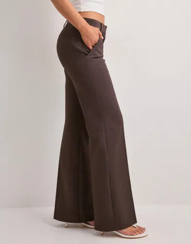Nelly Low Waist Loose Flare Pants mjukisbyxor dam – bild 3