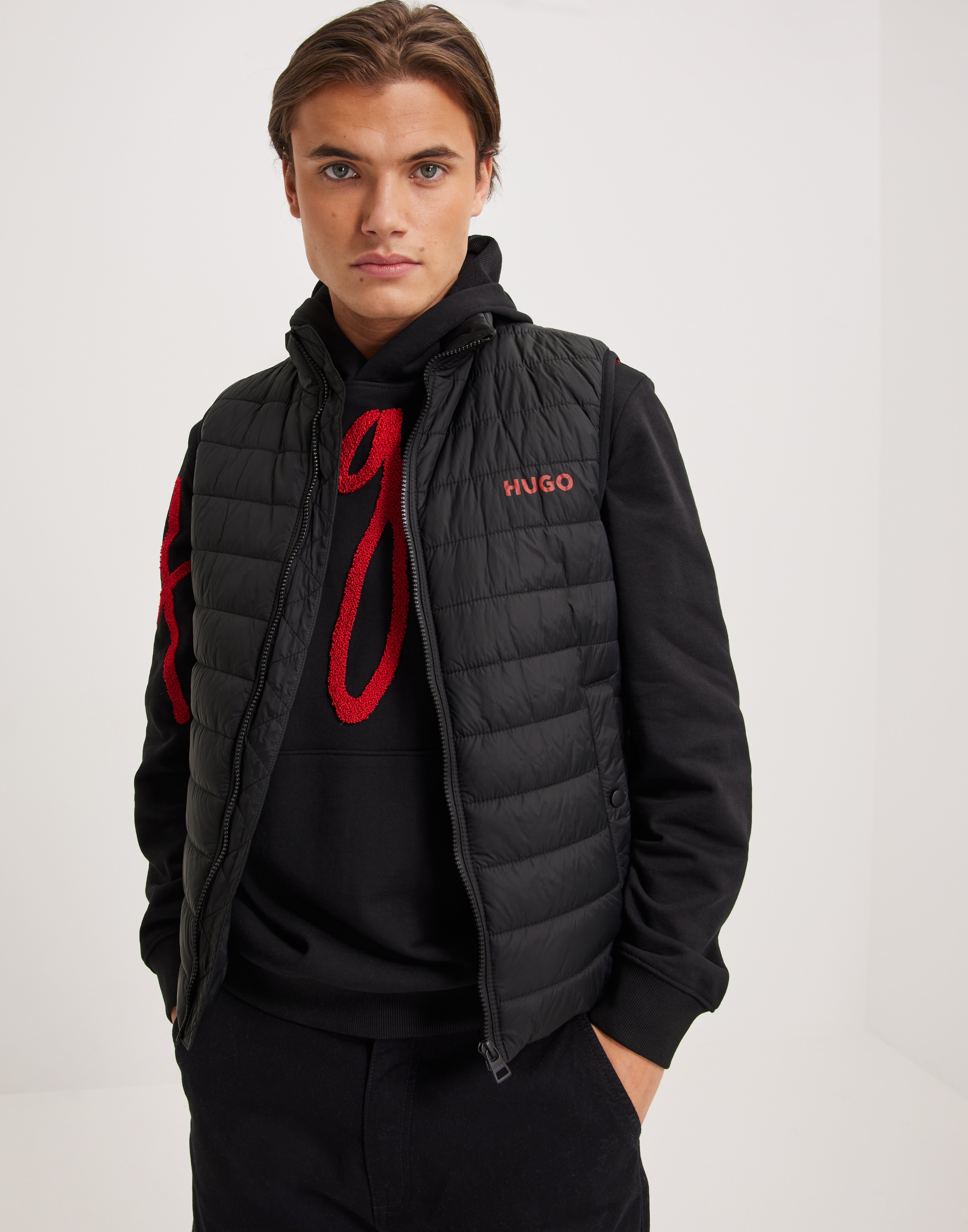Hugo Outlet: Piumino 'Baro 2541' con cappuccio - Nero | 50547897