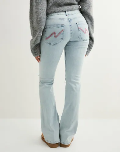 Nelly - Blå - Low Waist Perfect Bootcut Jeans