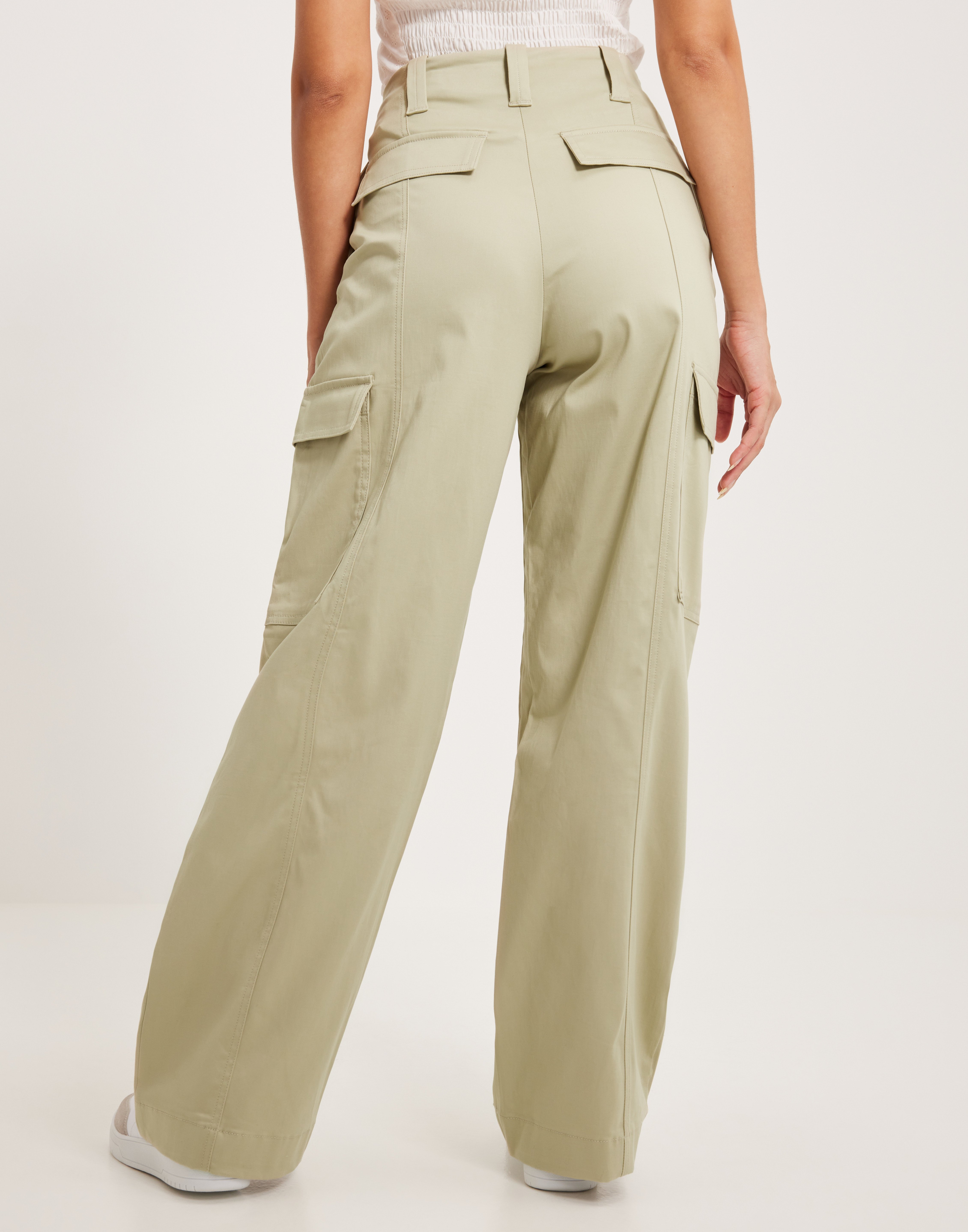 BADGE HR STRAIGHT LEG PANTS