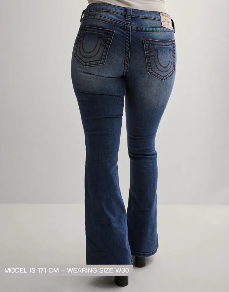 True Religion Nelly Ultra Low Rise Joey Flare Big T jeans dam – bild 2