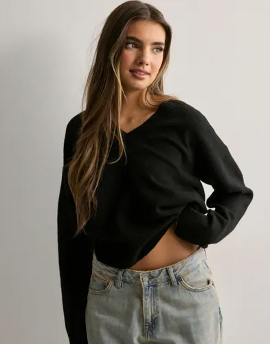 Nelly - Sort - V-neck Knit Sweater