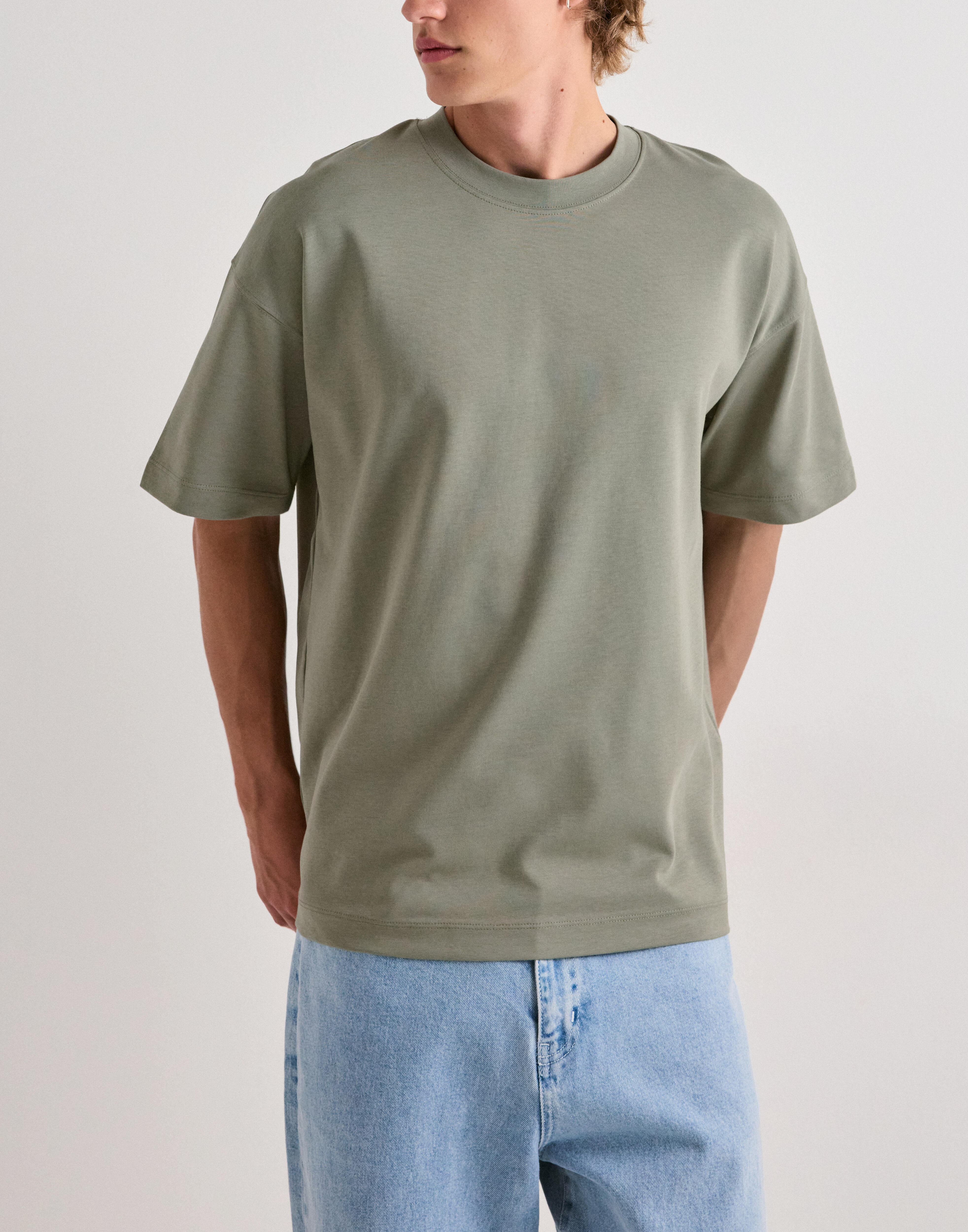 Buy Jack & Jones JJEBARRON TEE SS O-NECK NOOS - Vetiver | NLYMAN