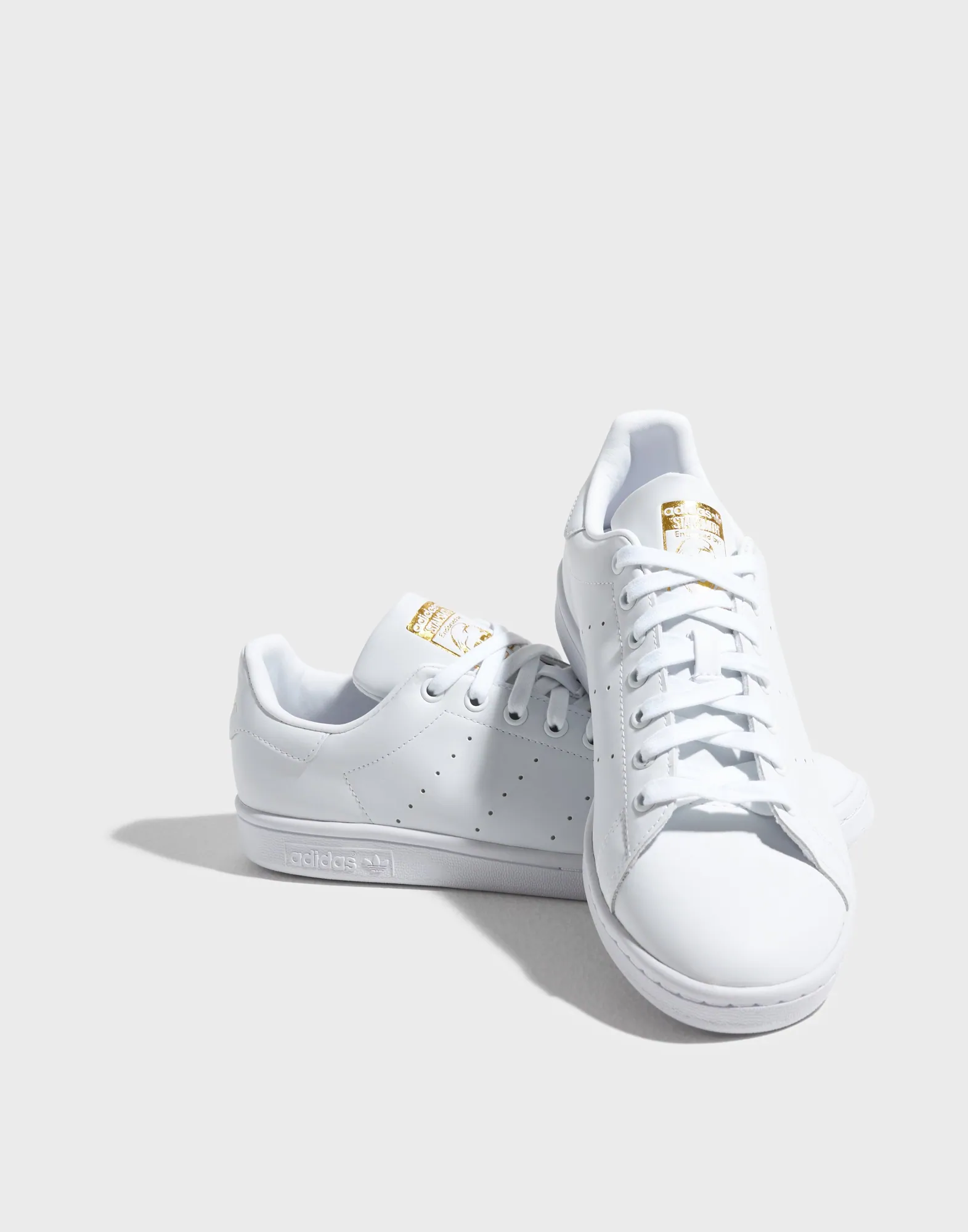 STAN SMITH