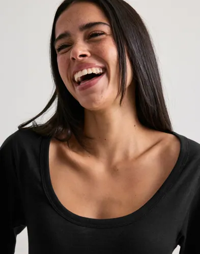 Nelly Batwing Sleeve Tee toppar dam – bild 3