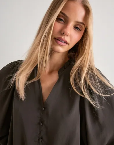NEO NOIR Vivette Woven Blouse blusar dam – bild 3