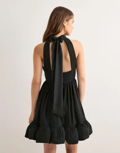 MALINA Fern Halterneck Ruffled Mini Dress korta klänningar dam – bild 3