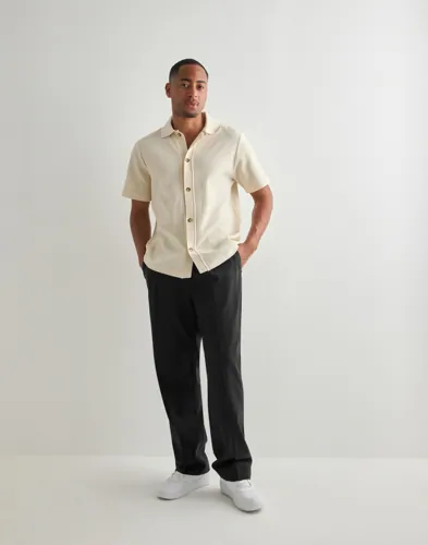 LES DEUX Randall Pleated Twill Suit Pants Kostymbyxor herr – bild 2