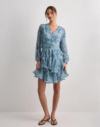 NEO NOIR Mabella Crepe Print Dress sommarklänningar dam – bild 2