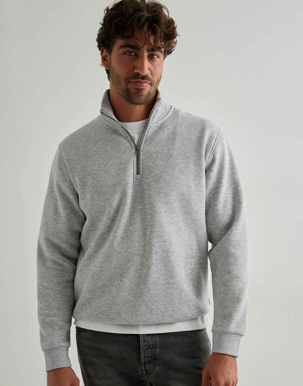 Köp Jack & Jones JJEBRADLEY SWEAT HALF ZIP NOOS - Light Grey
