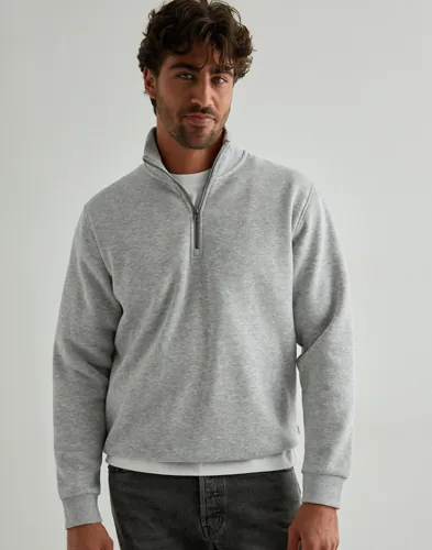 Grå sweatshirt från Jack & Jones med half-zip