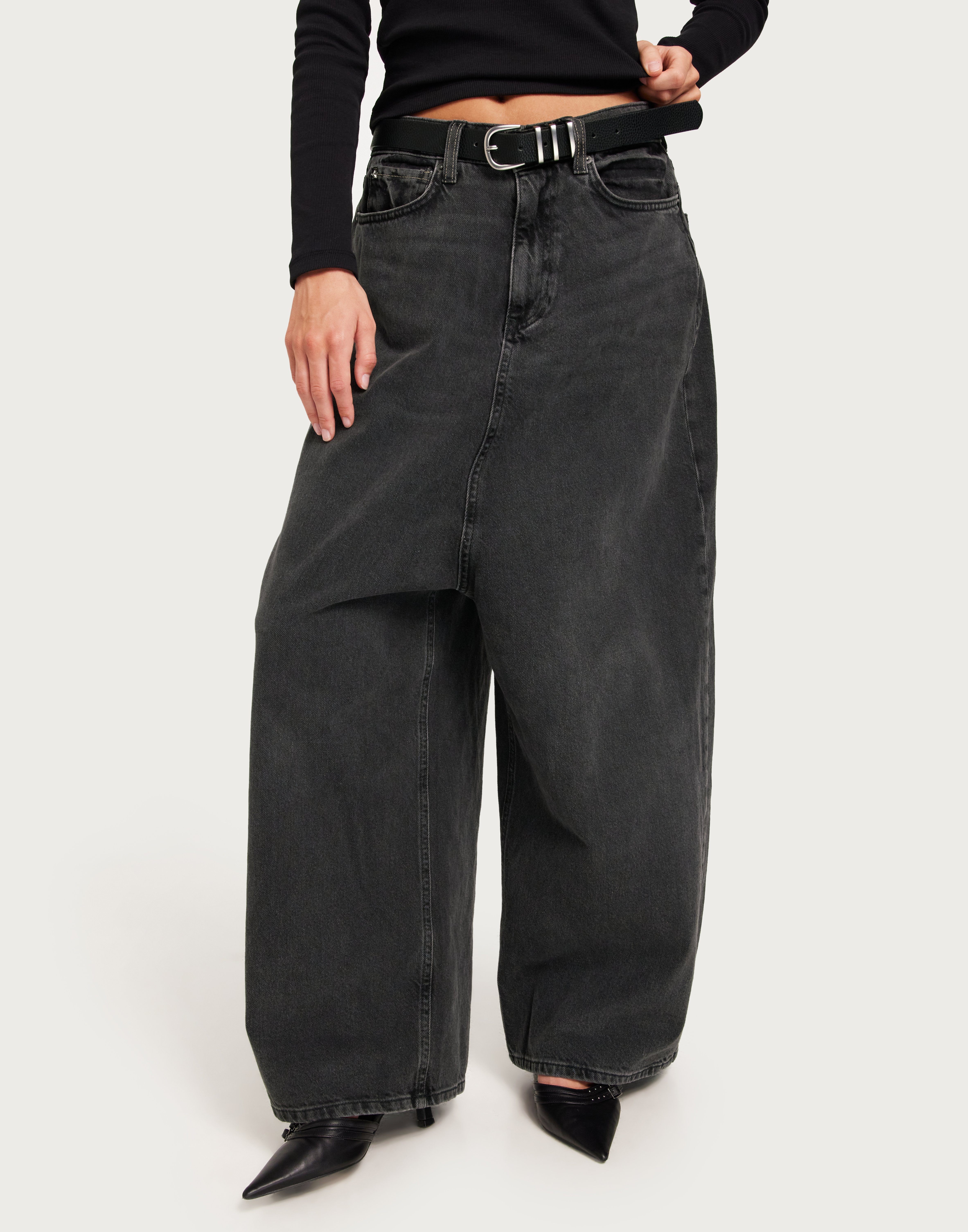 【国内発送/関税込!!】JCAESAR★LOW CROTCH DENIMS ロークロッチ JCAESAR] Original Denim Low-Crotch Tapered Pants - BCAESAR