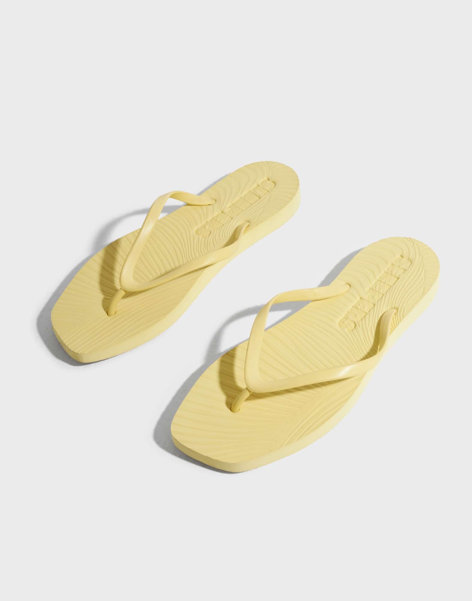 SLEEPERS Women Tapered Mint Flip Flops