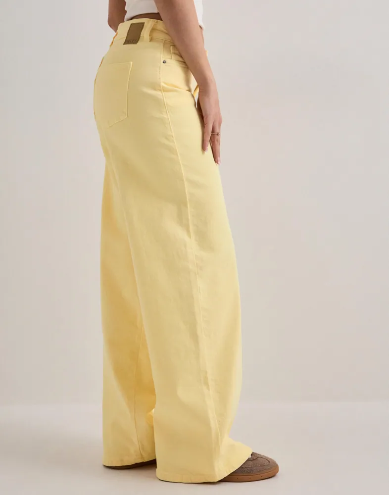 PIECES Pcselma Lw Wide Colored Noos Jeans dam – bild 3