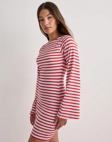 Nelly Stripe Wide Sleeve Dress sommarklänningar dam – bild 2