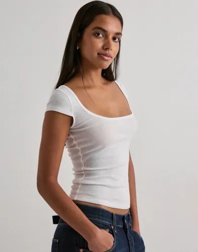 Nelly Perfect Basic Short Sleeve Top toppar dam – bild 3