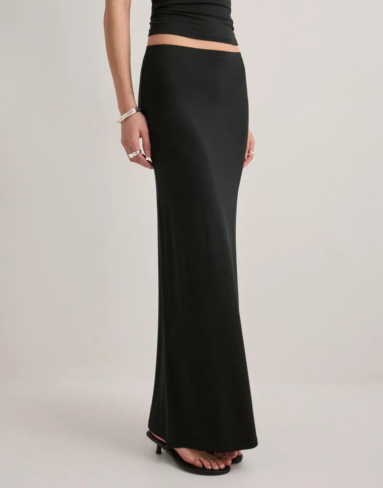 Perfect Low Waist Maxi Skirt