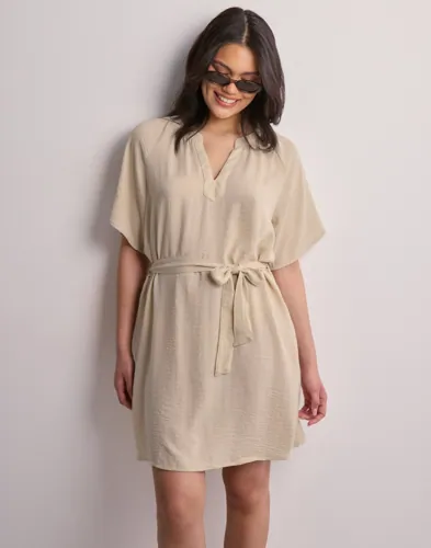 JDY - Beige - Jdydivya Life S/S V-Neck Dress Wvn