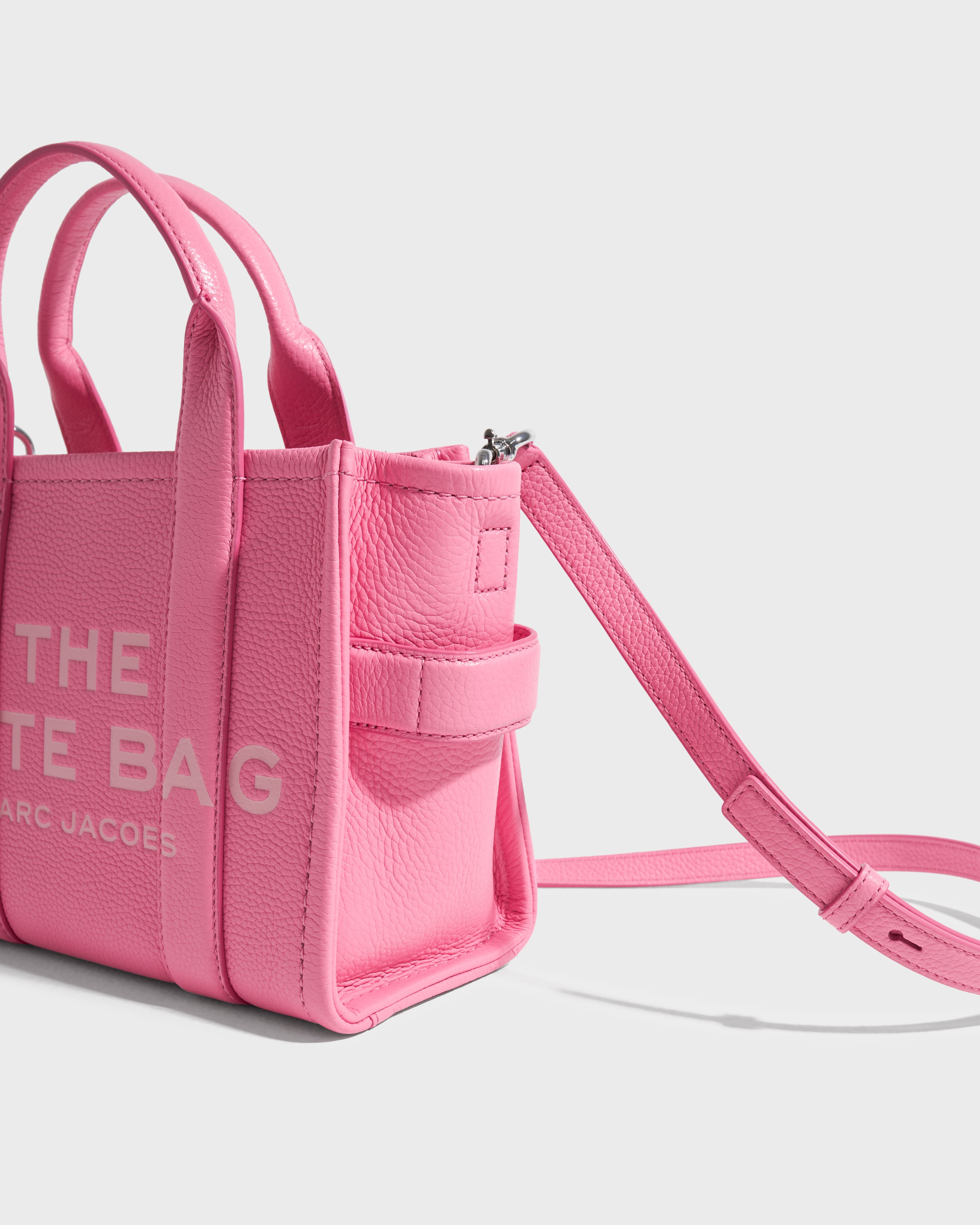 Buy Marc Jacobs THE SMALL TOTE - Petal Pink | Nelly.com Buy Marc Jacobs THE SMALL TOTE - Petal Pink | Nelly.com