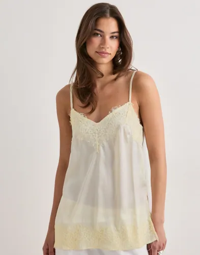 Pcariel Sl Lace Detail Top D2D Pp B