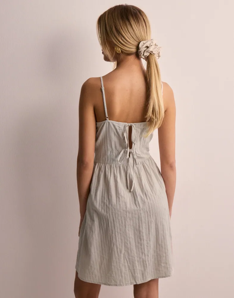 long flowy backless dresses Short Sleeve Silver Country Wedding Dresses Open Back VW1270 – Viniodress main image 1