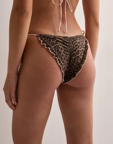 Nelly Frilled Contrast Bikini Panty dam – bild 3