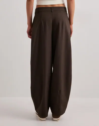PIECES Pcbosella Mw Barrel Pants Noos Bc kostymbyxor dam – bild 2