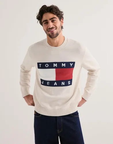 Tommy Jeans vit stickad tröja med rund hals och logga