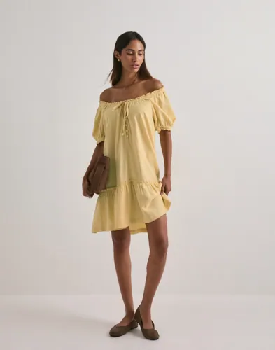 Linen Dresses for Women Breezy Summer Style & Natural Vibes | Nelly Linen Dresses for Women Breezy Summer Style & Natural Vibes | Nelly