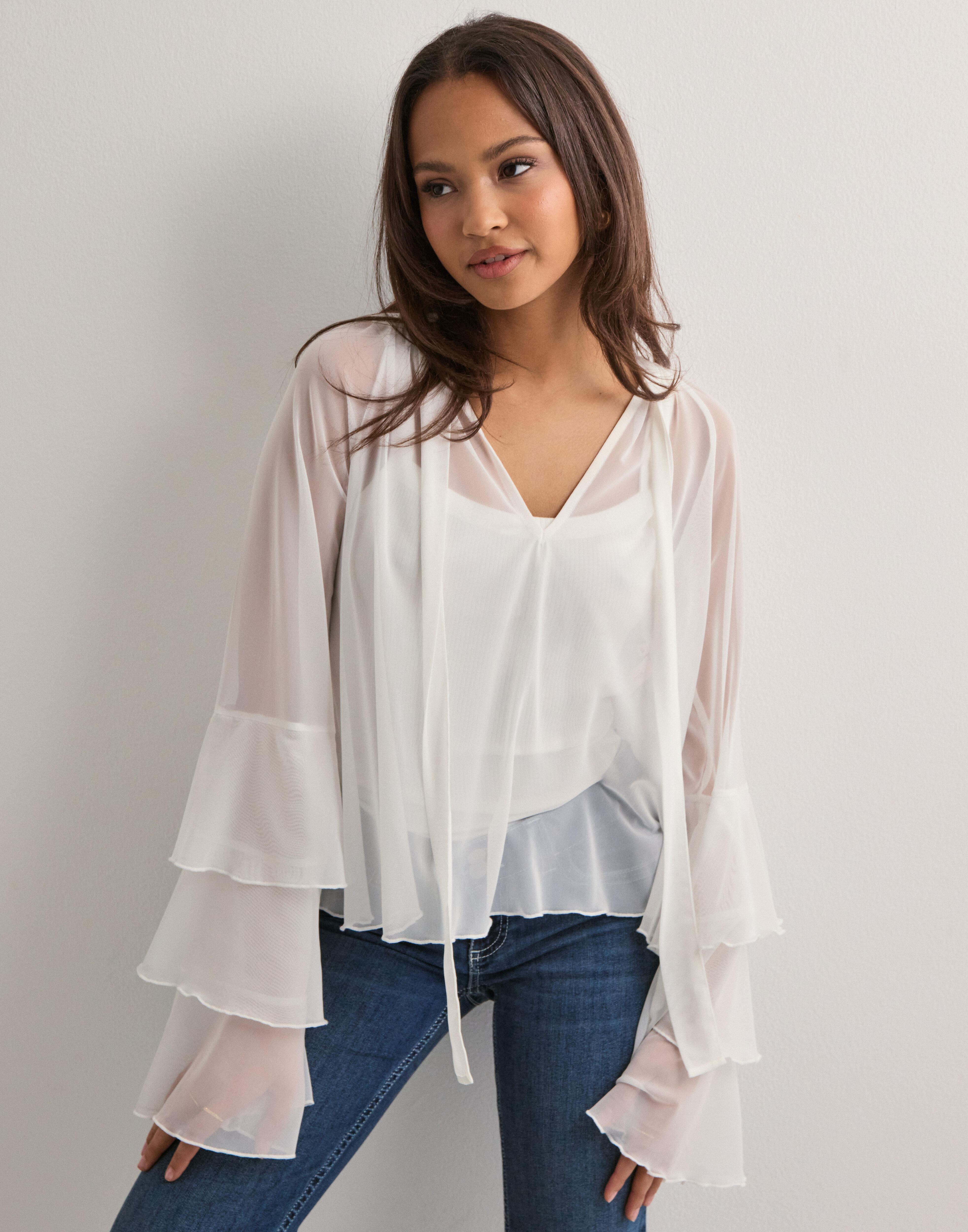 『即日発送』sheller 2way ruffle flill blouse 2way ruffle flill blouse – shéller / シェリエ