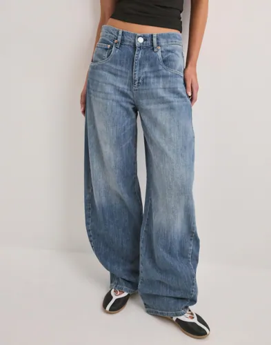Nelly - - Twisted Barrel Buckle Jeans 2