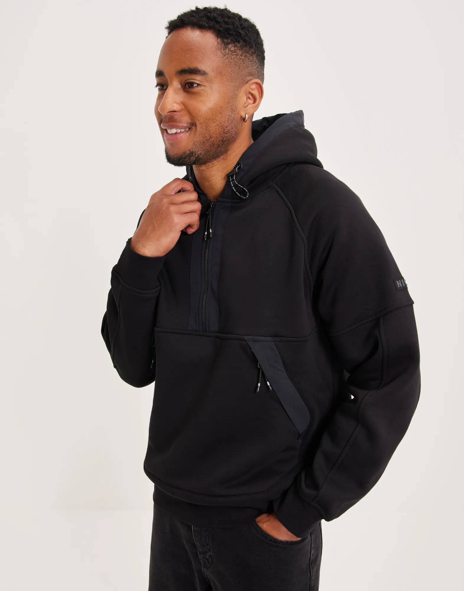 RELAY HALF ZIP HOOD