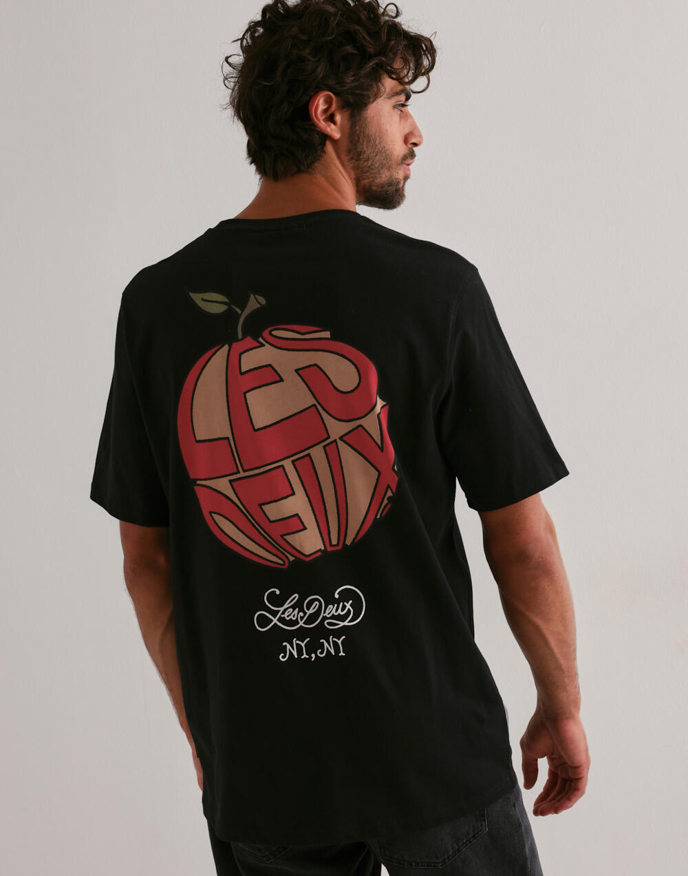 Buy Les Deux Orchard T-Shirt - Black | NLYMAN