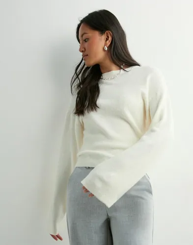 Nelly - Hvid - Tight Waist Knit Sweater
