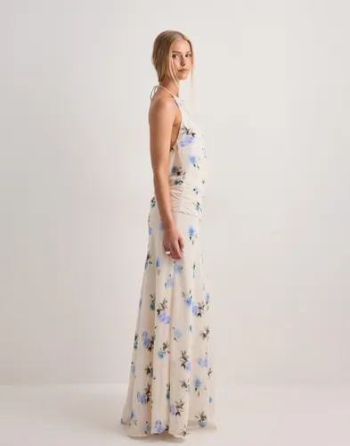 NEO NOIR Gabina Faded Flower Dress sommarklänningar dam – bild 2