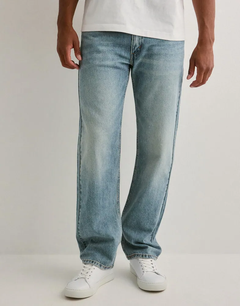 555 Relaxed Straight Lead the Way Straight jeans