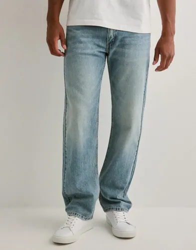 Blå Levi's 555 Relaxed Straight jeans med rak passform och femficksdesign