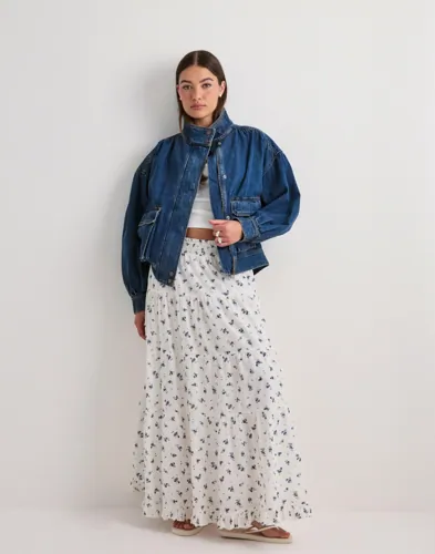 NEO NOIR Asta Small Blossom Skirt maxikjolar dam – bild 3