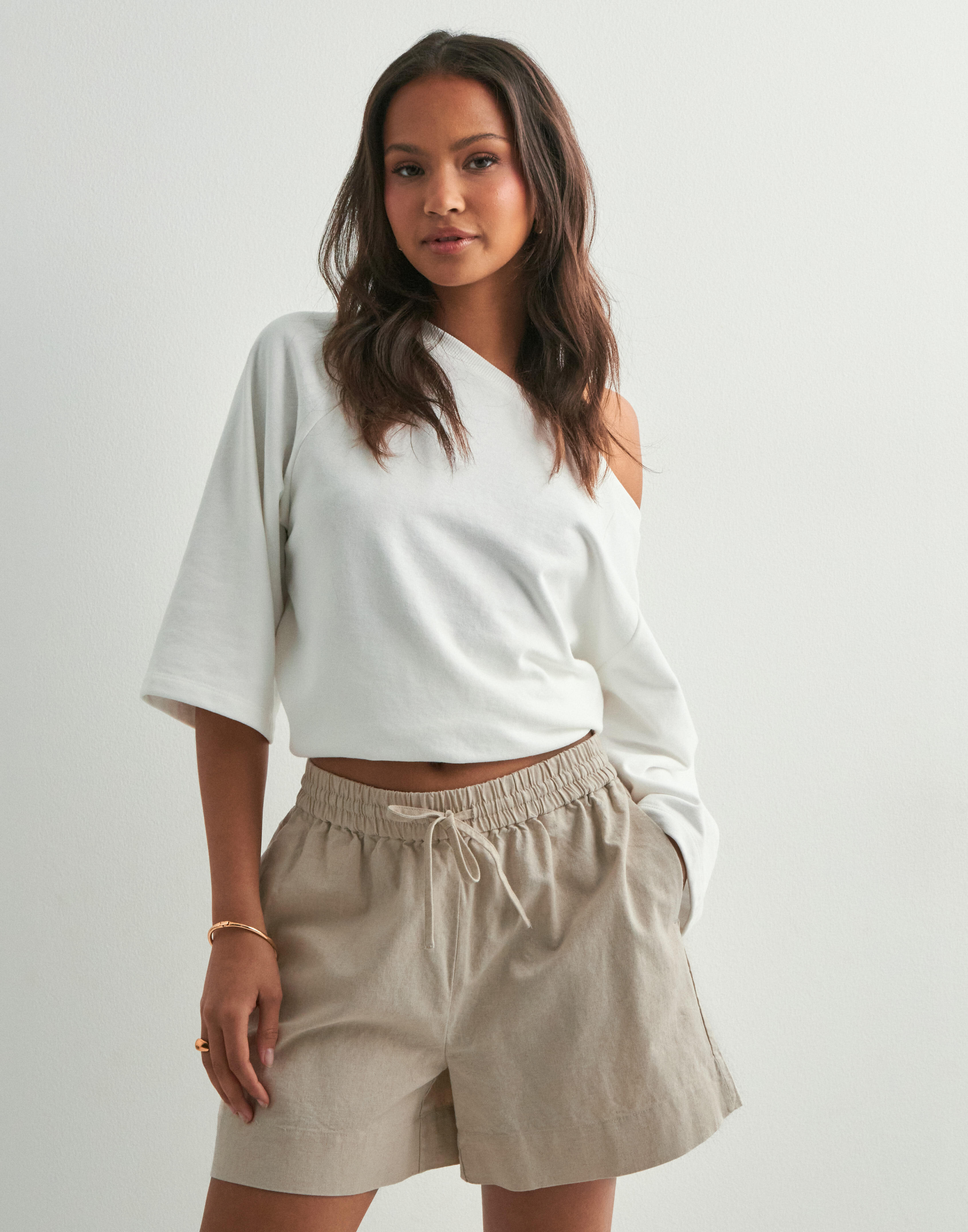 『SAMSOE SAMSOE』MAREN STRING SHORTS 14329 ショートパンツ Buy Samsøe Samsøe Maren string shorts 14329 - French Roast