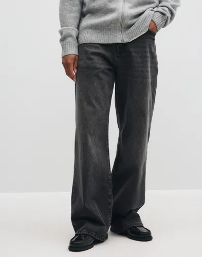 Produkter i kategorin Jeans