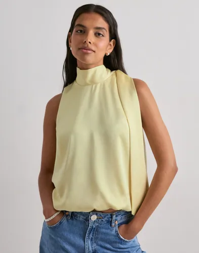 Neo Noir - Gul - Veda Heavy Sateen Top