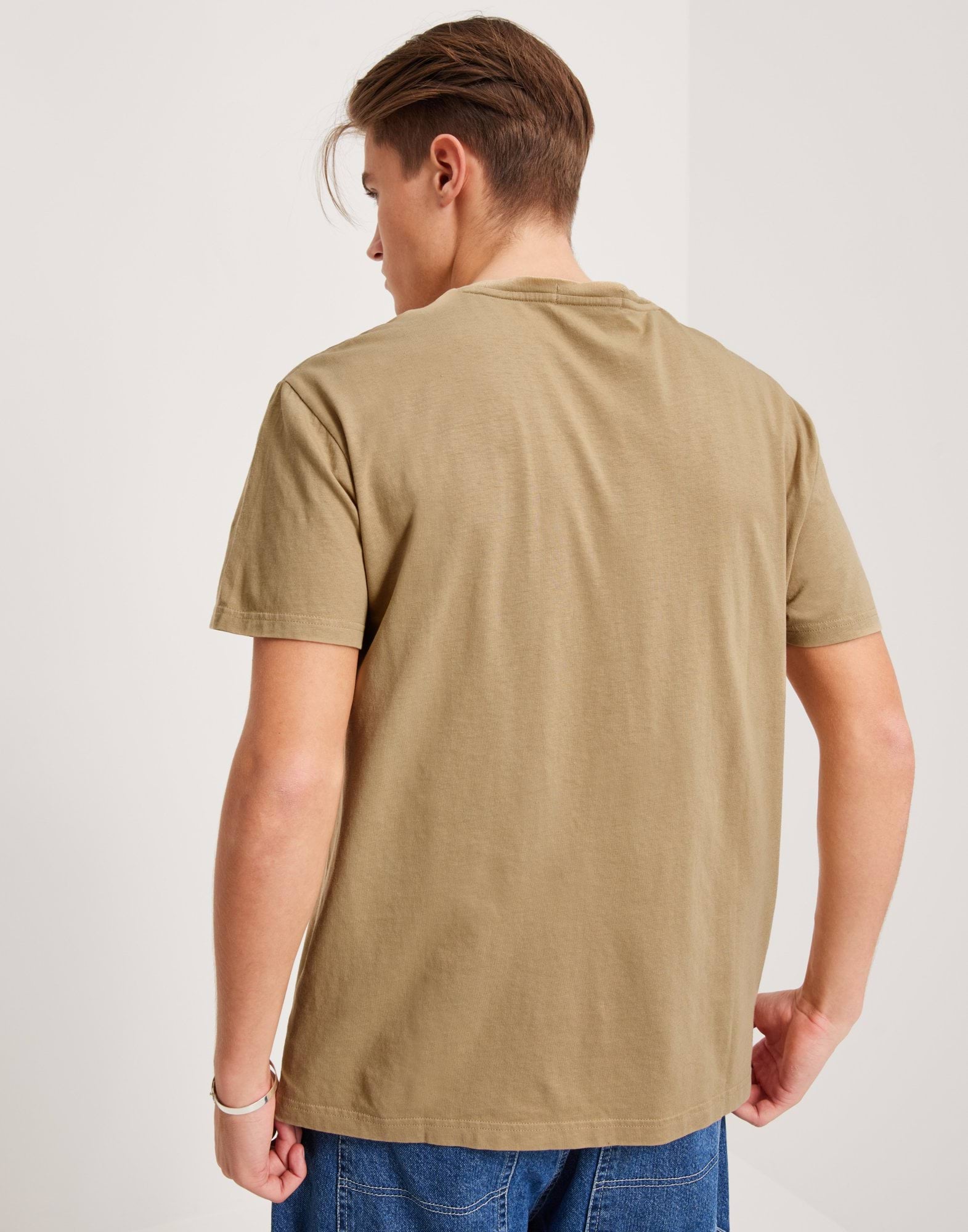 SHORT SLEEVE-T-SHIRT