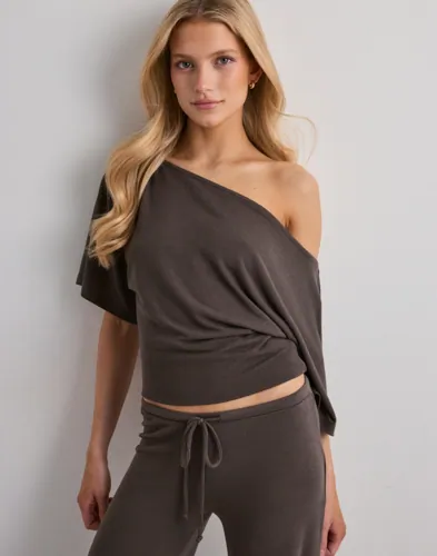 Nelly - Brun - My Chill Shoulder Top